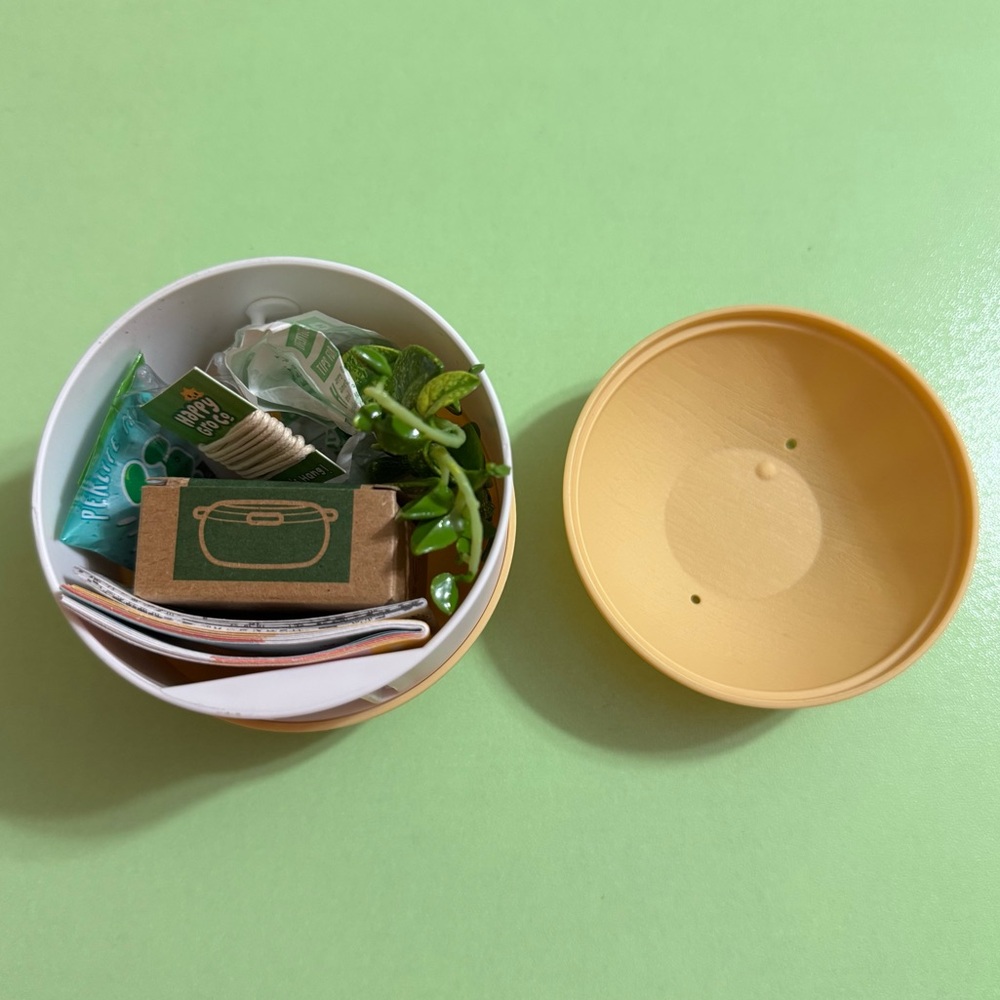MGA Miniverse Make It Mini Lifestyle Home Series 1: Hanging Pothos - Picture 2 of 3